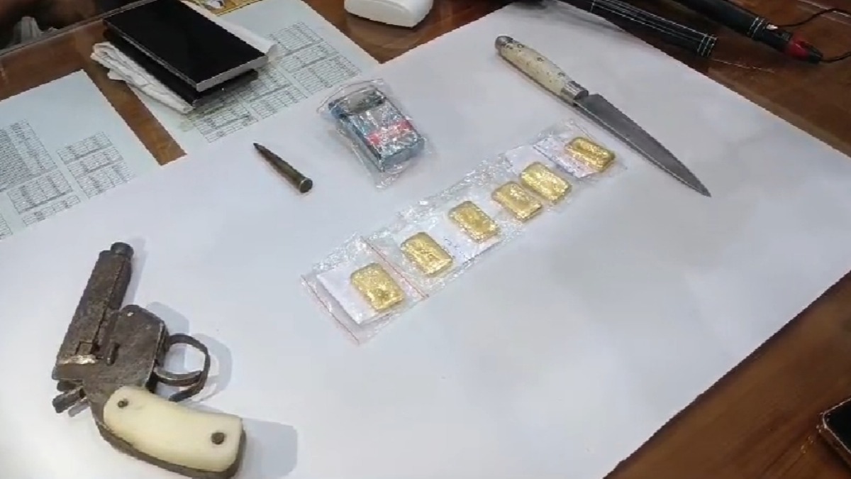 Brawl between two gangs over gold biscuits, 3 detained