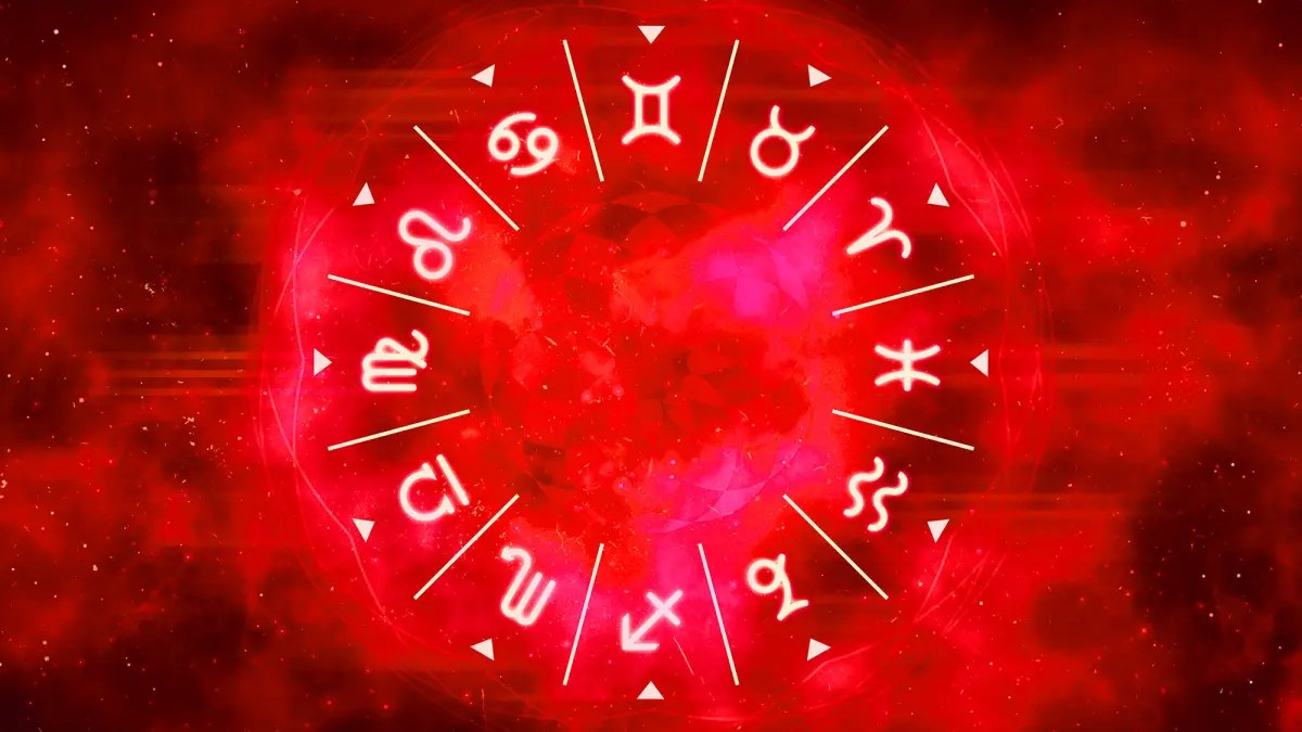 Daily Horoscope: Bajra Yoga can cause significant damage and bad luck astrology Today